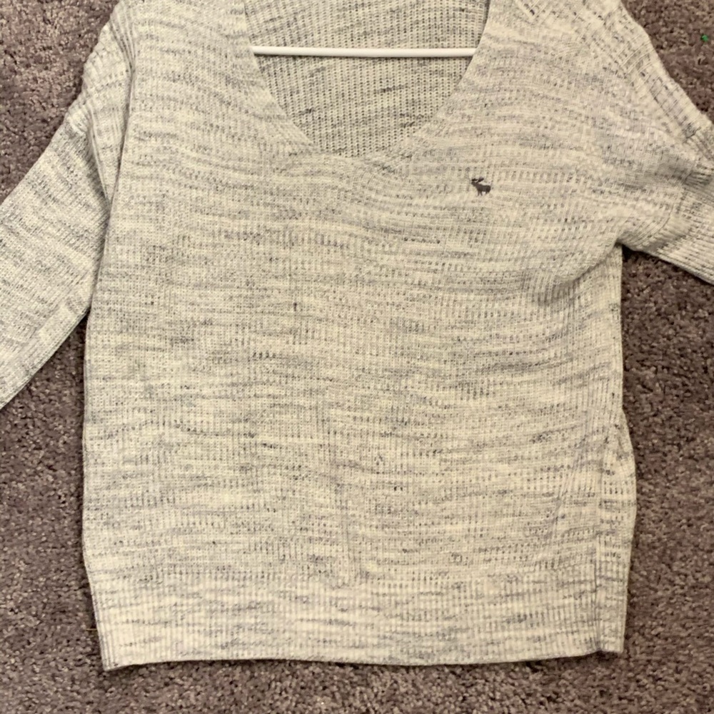 Sweater - Picture 7 of 8